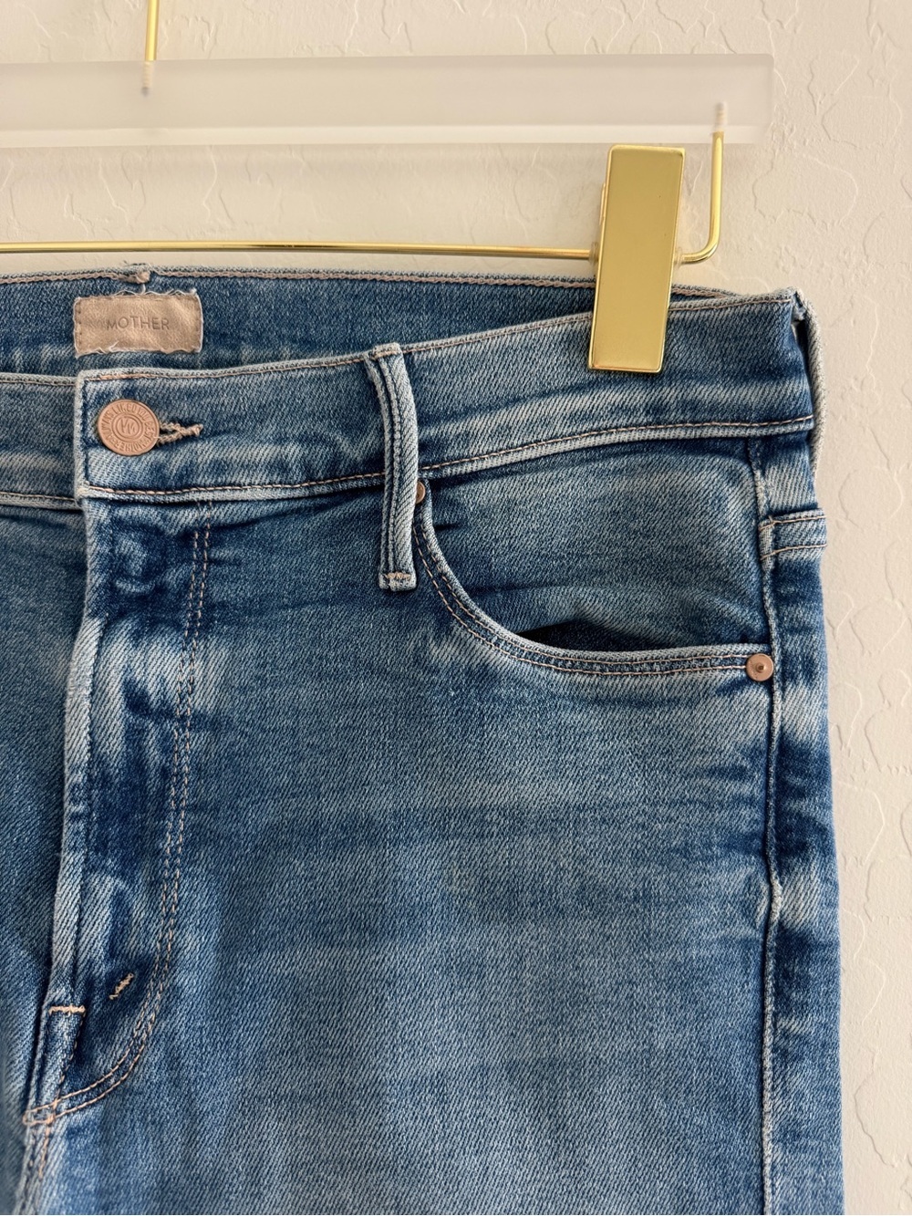 MOTHER Mid Rise Dazzler Ankle Fray Jeans in Riding The Cliffside Size 29 - Picture 6 of 13